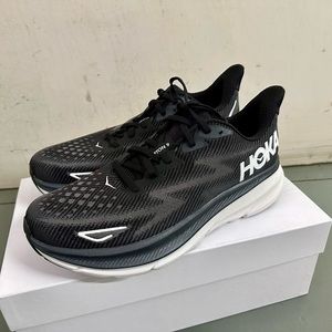 NWT Hoka Clifton 9 Men’s shoes size US 10